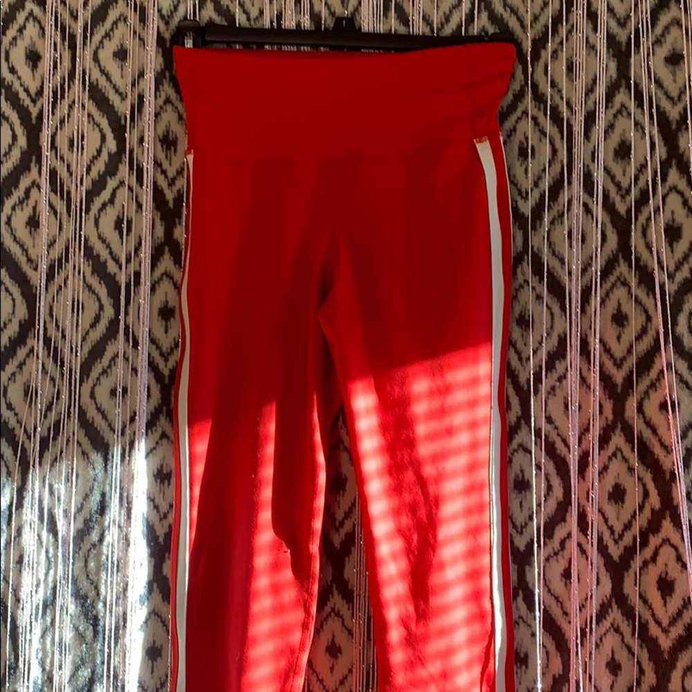 Red high waisted old navy active wear leggings 😍